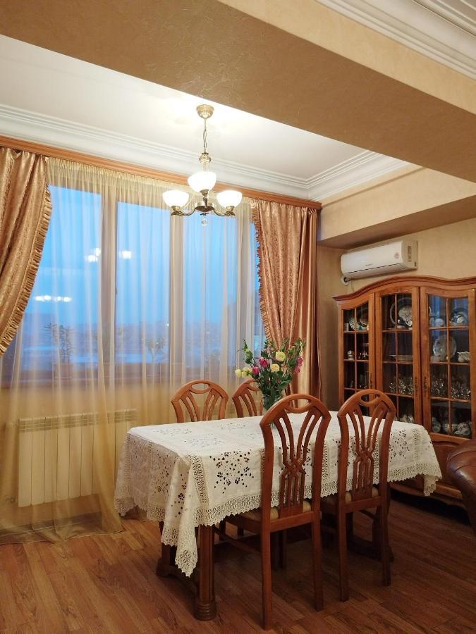 Lesi Apartament Erevan Esterno foto
